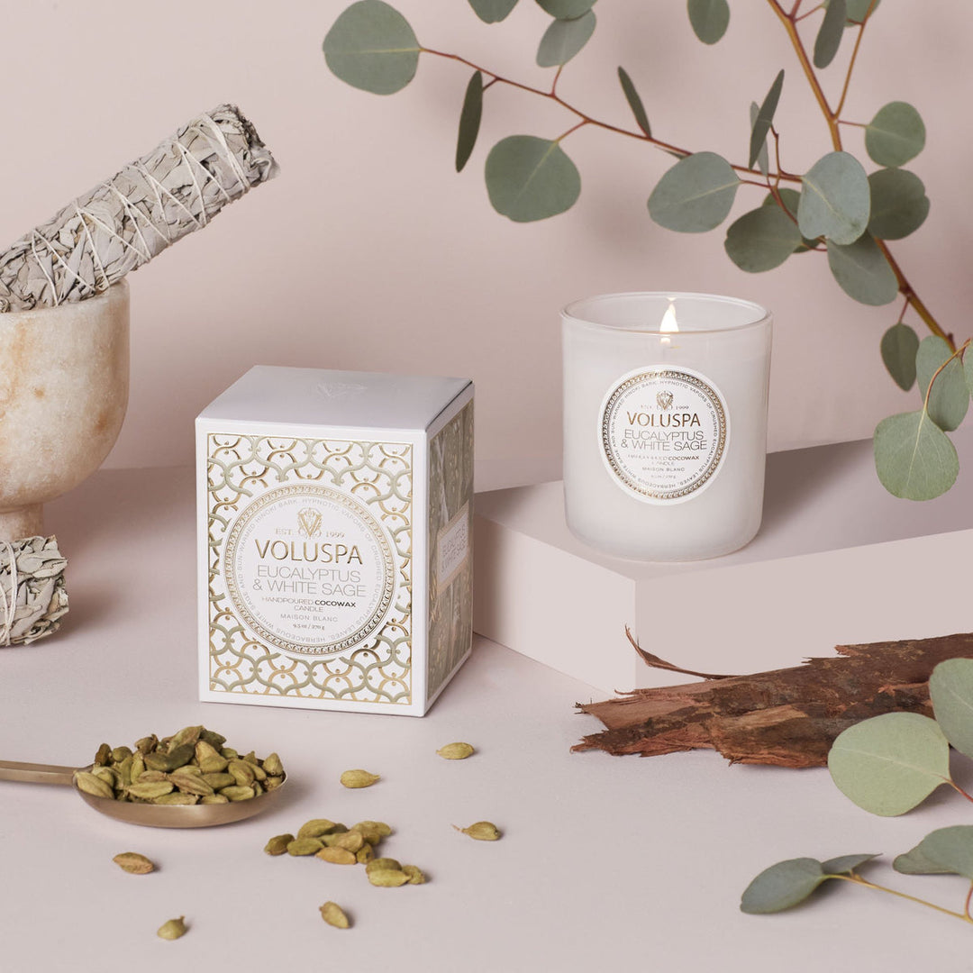 EUCALYPTUS & WHITE SAGE CLASSIC CANDLE - Expect Lace
