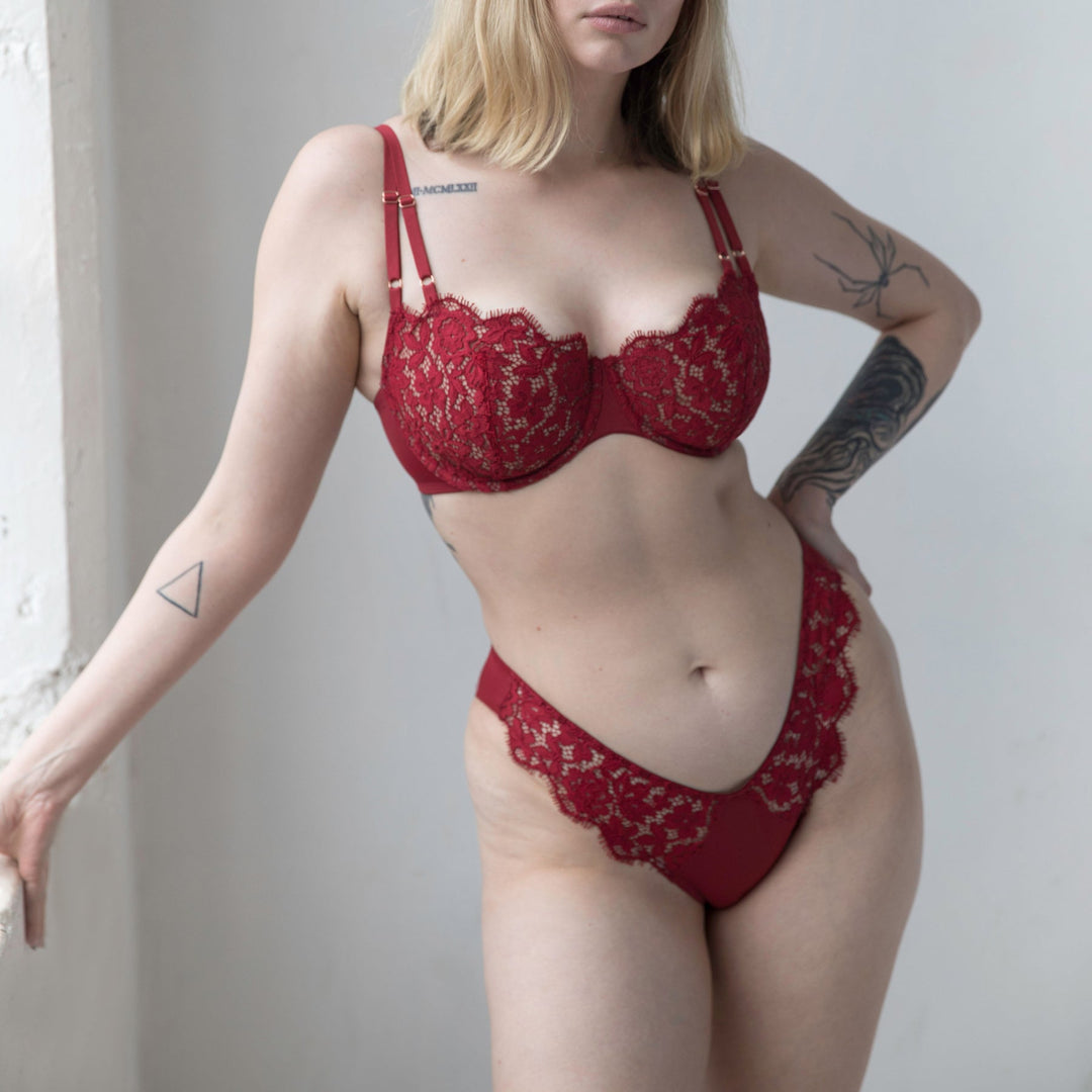 FRISSON HIGH LEG PANTY - Expect Lace