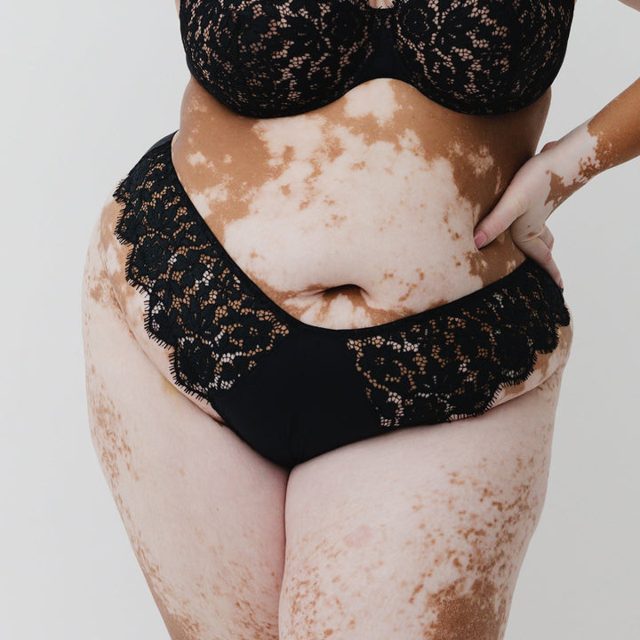 FRISSON HIGH LEG PANTY - Expect Lace