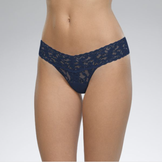 HANKY PANKY ROLLED SIGNATURE LACE LOW RISE THONG - Expect Lace