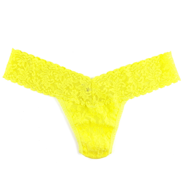 HANKY PANKY SIGNATURE LACE LOW RISE THONG - Expect Lace