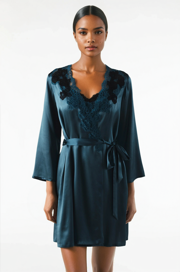 MIREILLE TWILIGHT SHORT SILK ROBE