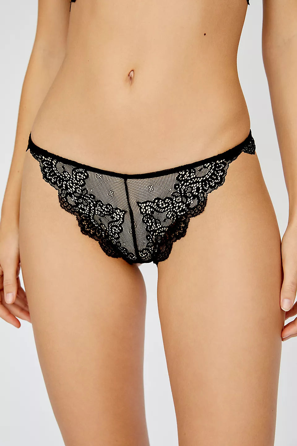 SO FINE LACE THONG