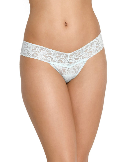 HANKY PANKY SIGNATURE LACE LOW RISE THONG - Expect Lace