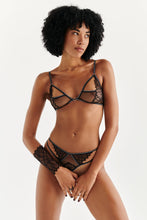 Load image into Gallery viewer, MANHATTAN GLOVE - Expect Lace
