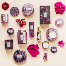 Load image into Gallery viewer, VOLUSPA JAPANESE PLUM BLOOM LARGE JAR CANDLE - Expect Lace
