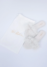 Load image into Gallery viewer, FEATHER SLIPPERS - Expect Lace
