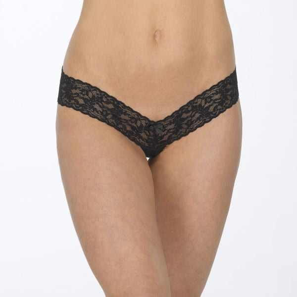 HANKY PANKY SIGNATURE LACE CROTCHLESS THONG - Expect Lace