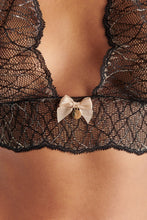Load image into Gallery viewer, SYDNEY PEARL HALTER BRALETTE - Expect Lace
